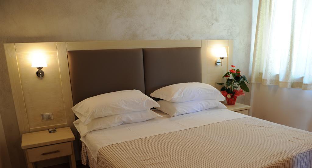 Super Relais Stella Hotel Signa Room photo